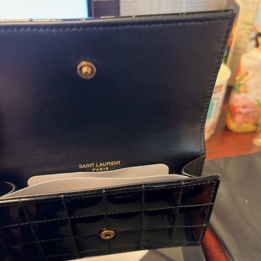 AUTHENTIC YSL WALLET - Picture 11 of 15